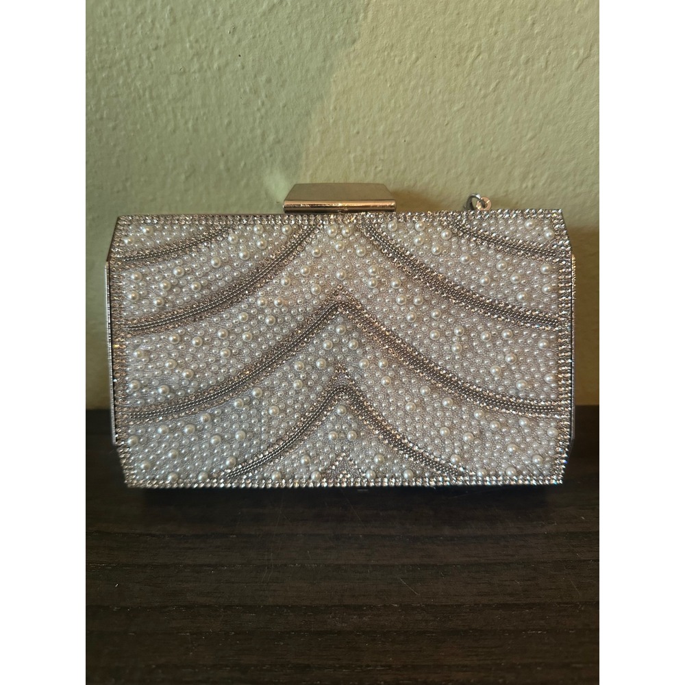 Kelly & Katie Clutch Pearl Rhinestone Clutch NWT Silver Evening Wedding Purse